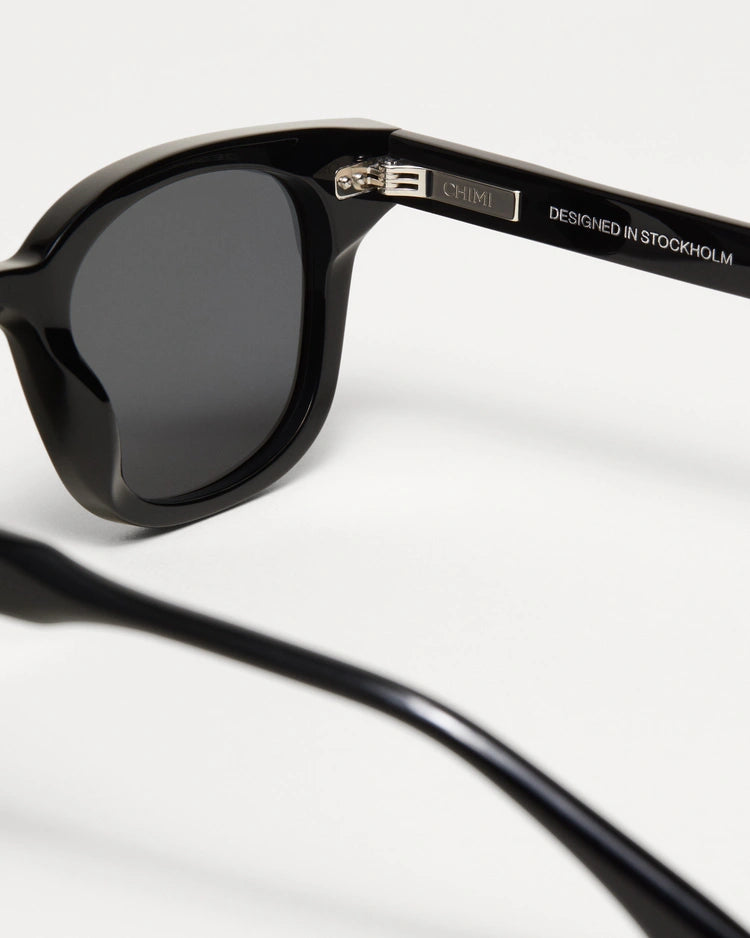 02 Core Sunglasses Black