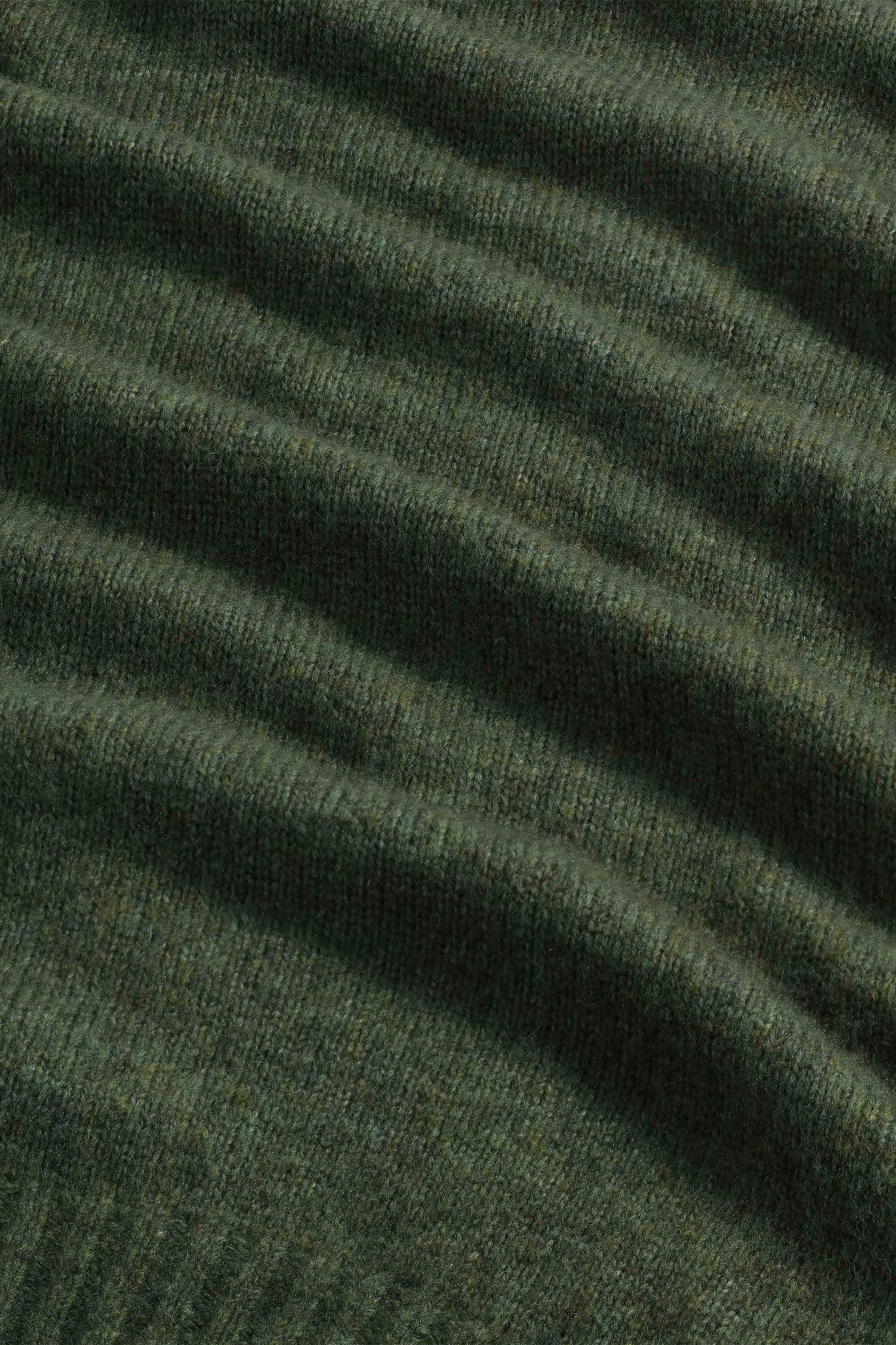 Lee Sweater Capers