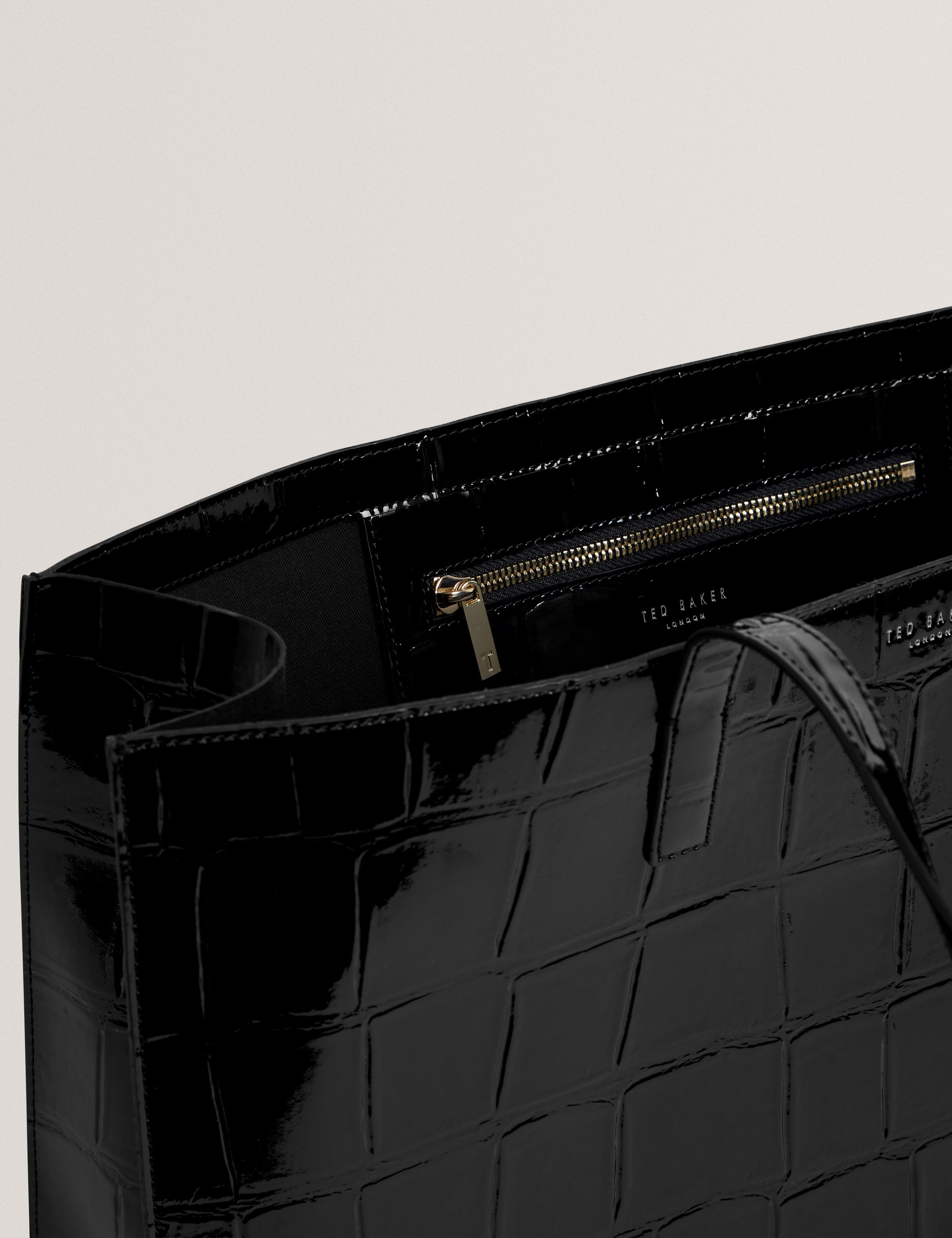 Vivvien Croc Effect Extra Large Icon Bag