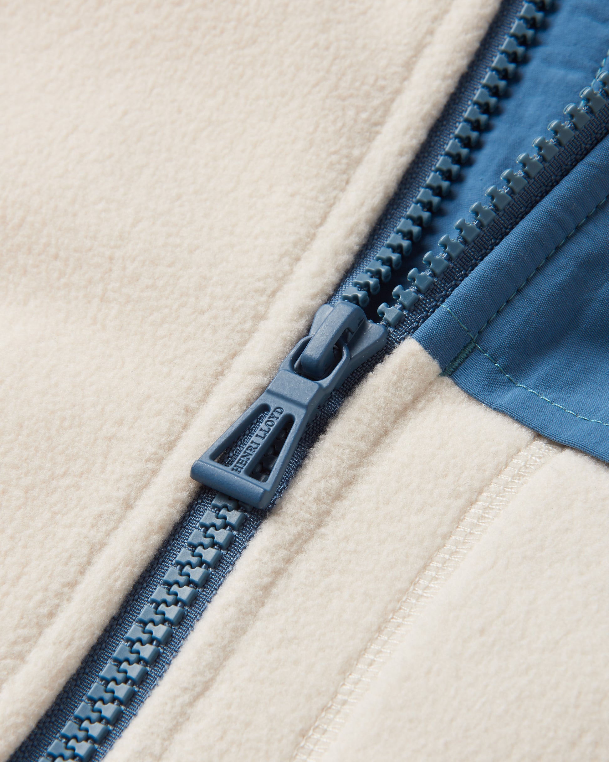 Crew Fleece Vest Ercu / Washed Teal