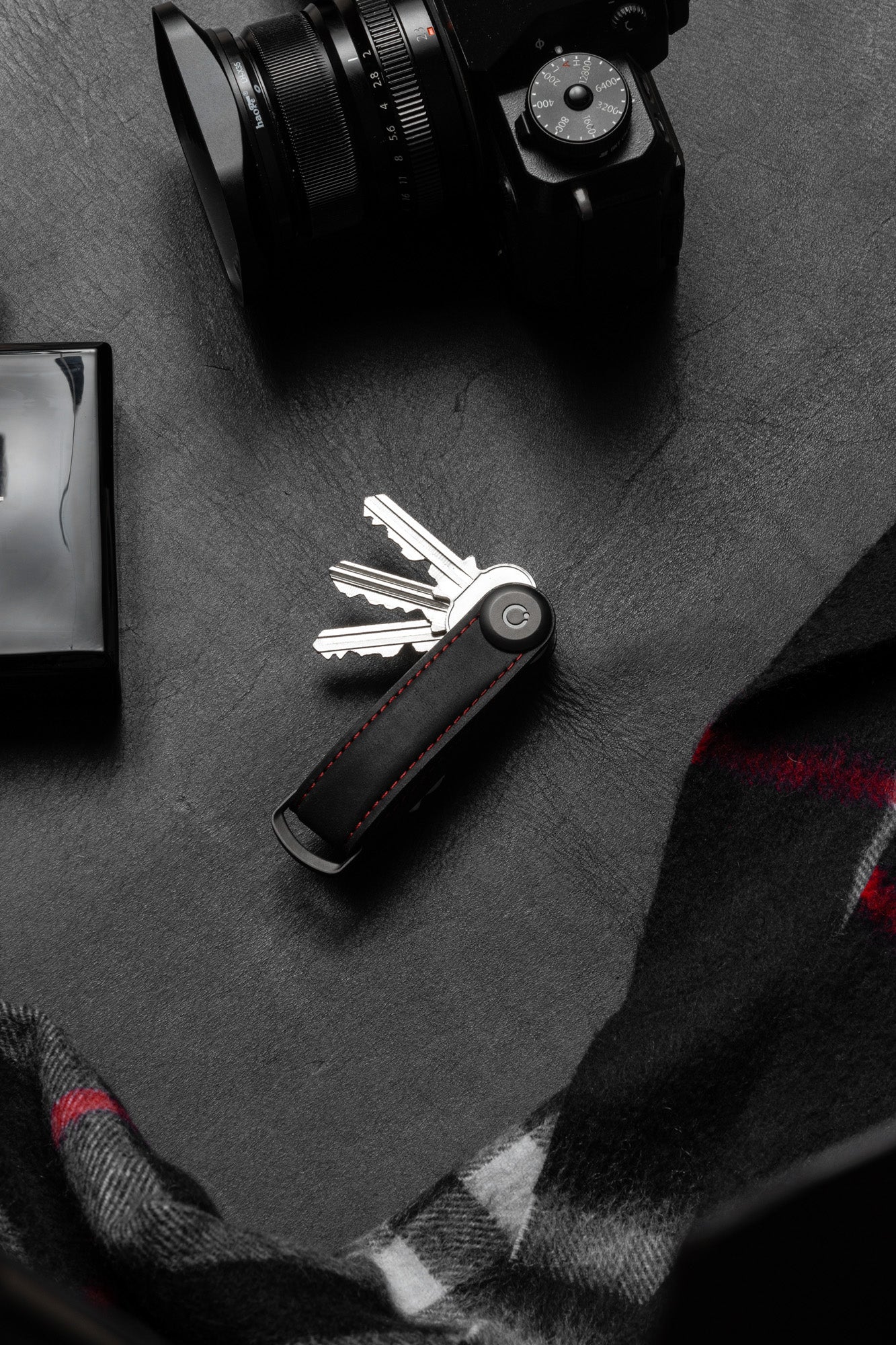 Key Organiser Crazy Horse Leather Obsidian/Red