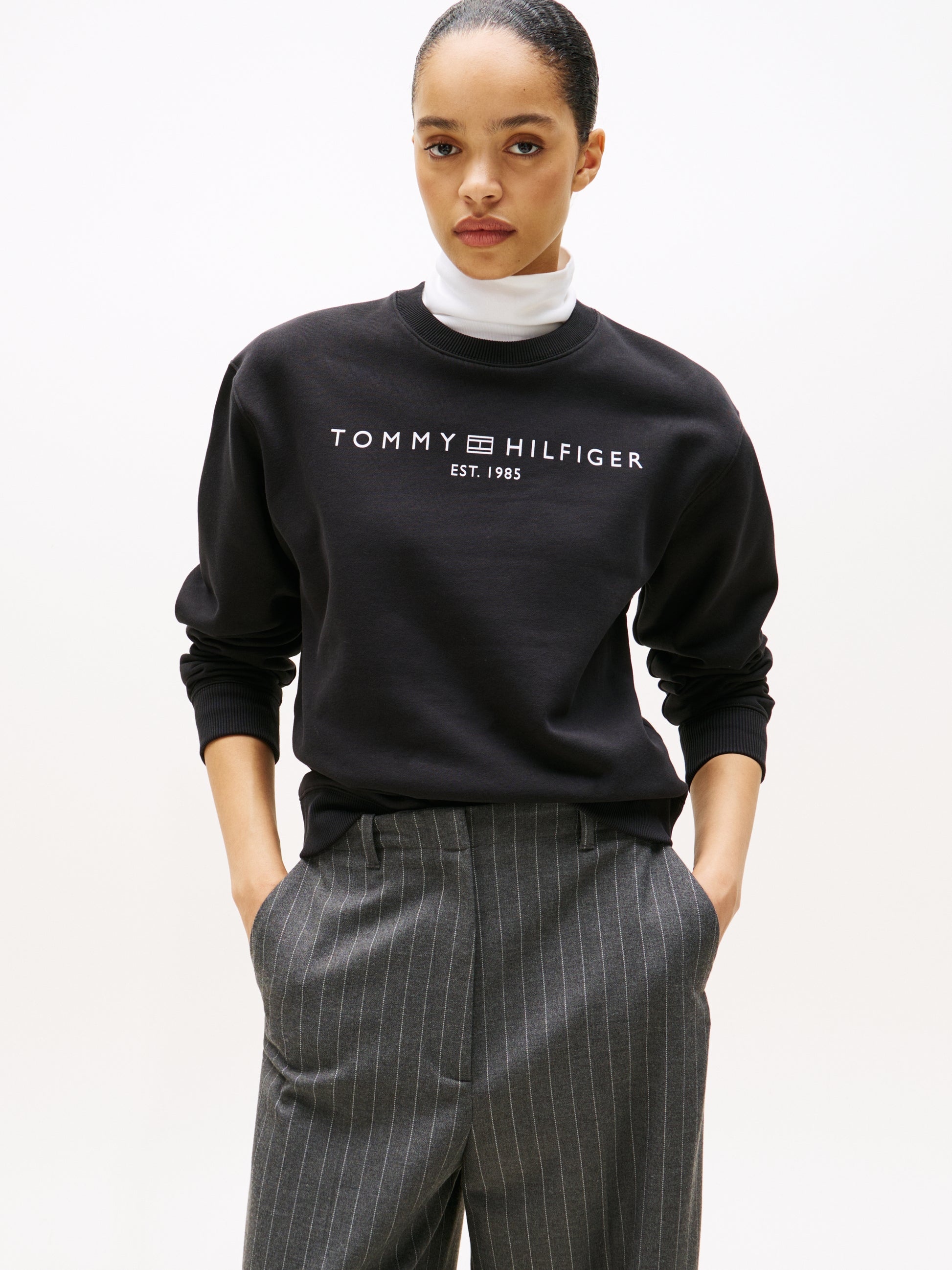 Mordern Logo Crewneck Sweatshirt Black