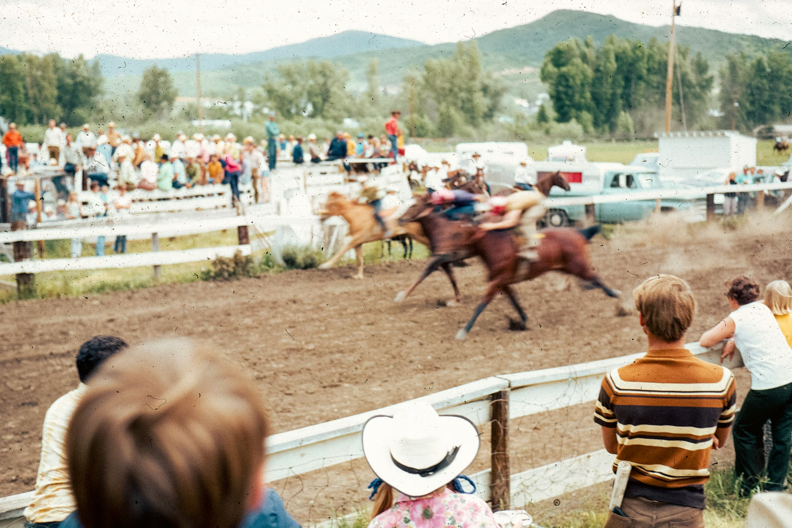 What To Wear To The Races