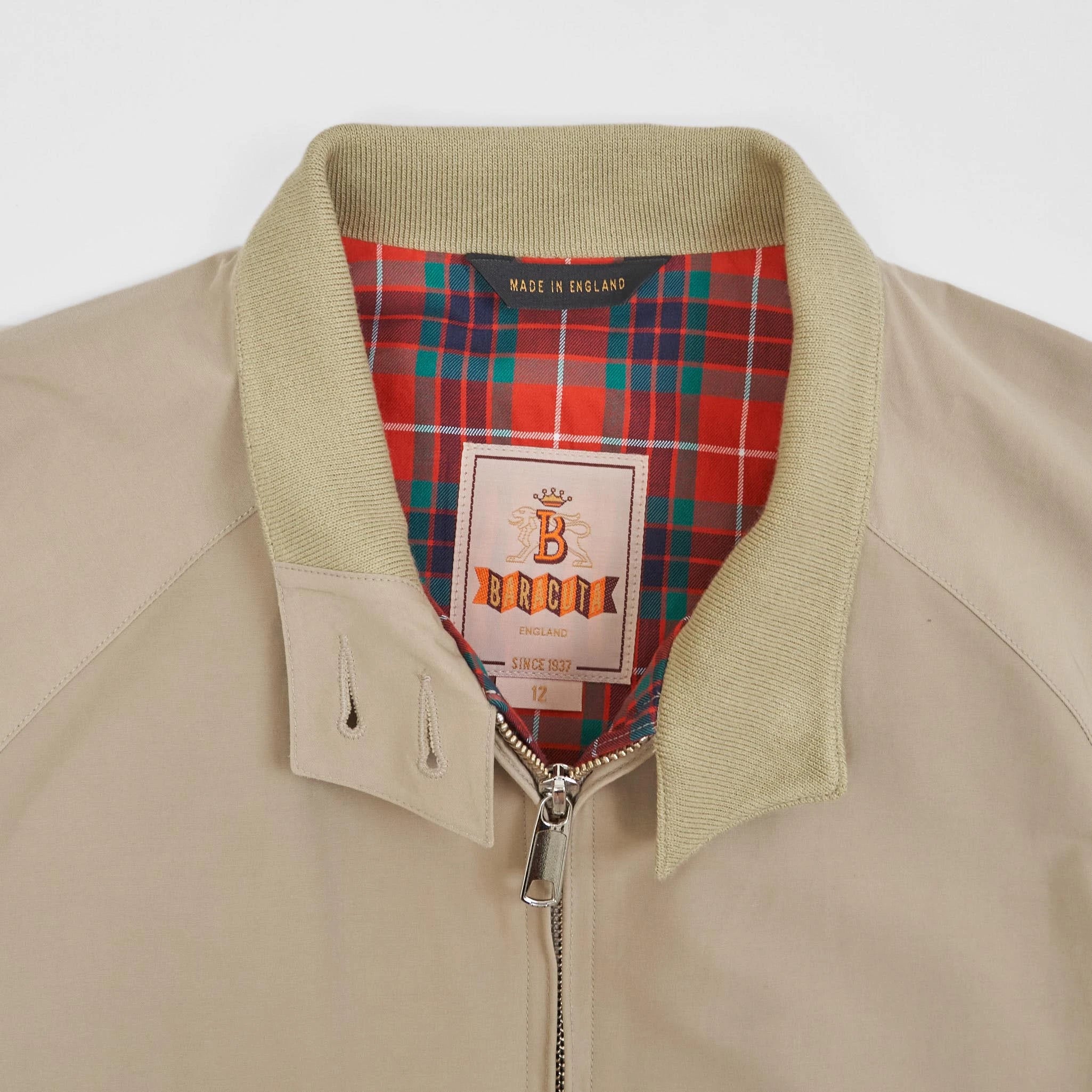 Baracuta – Out With Style