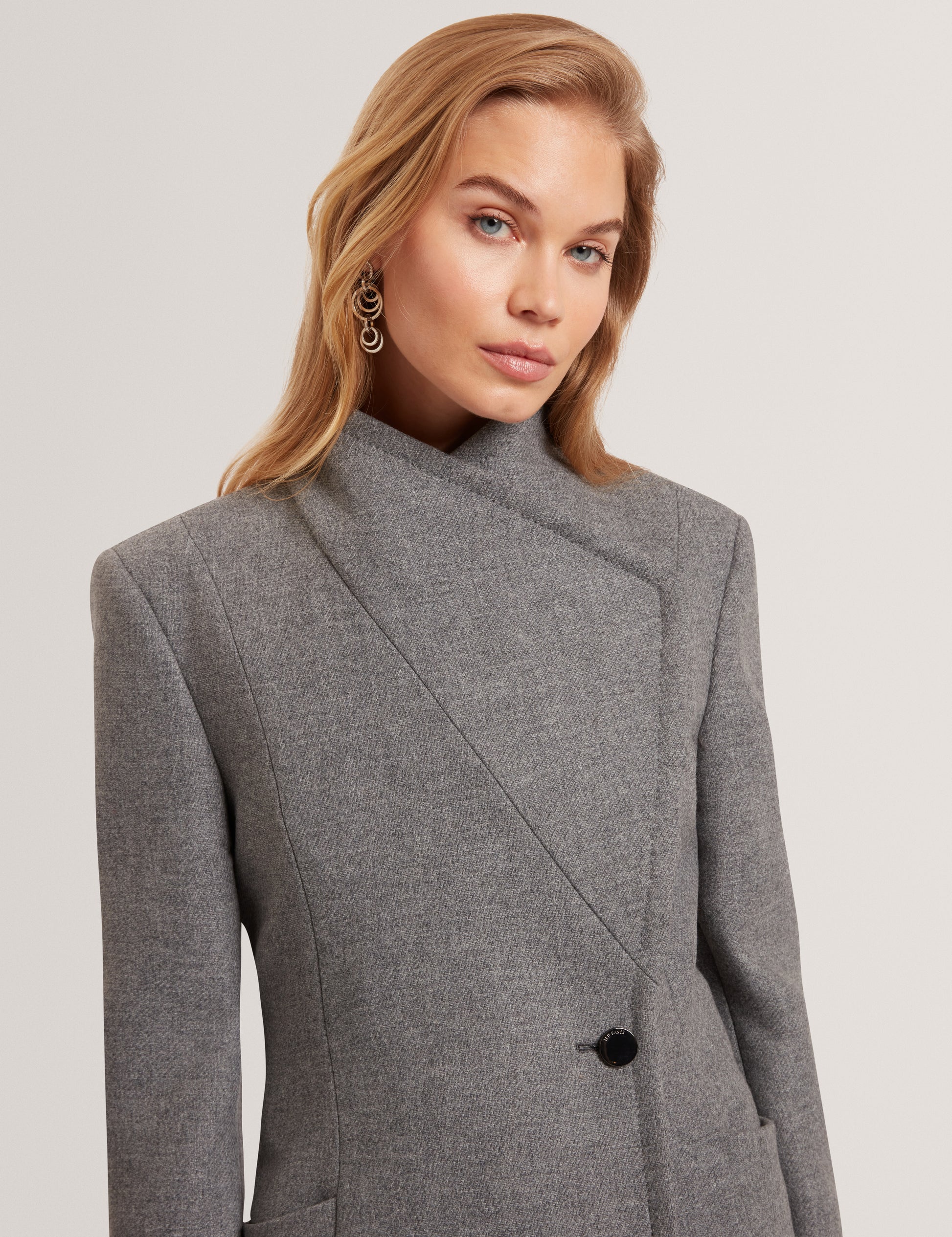 Evigna Double Faced Wool Short Wrap Coat