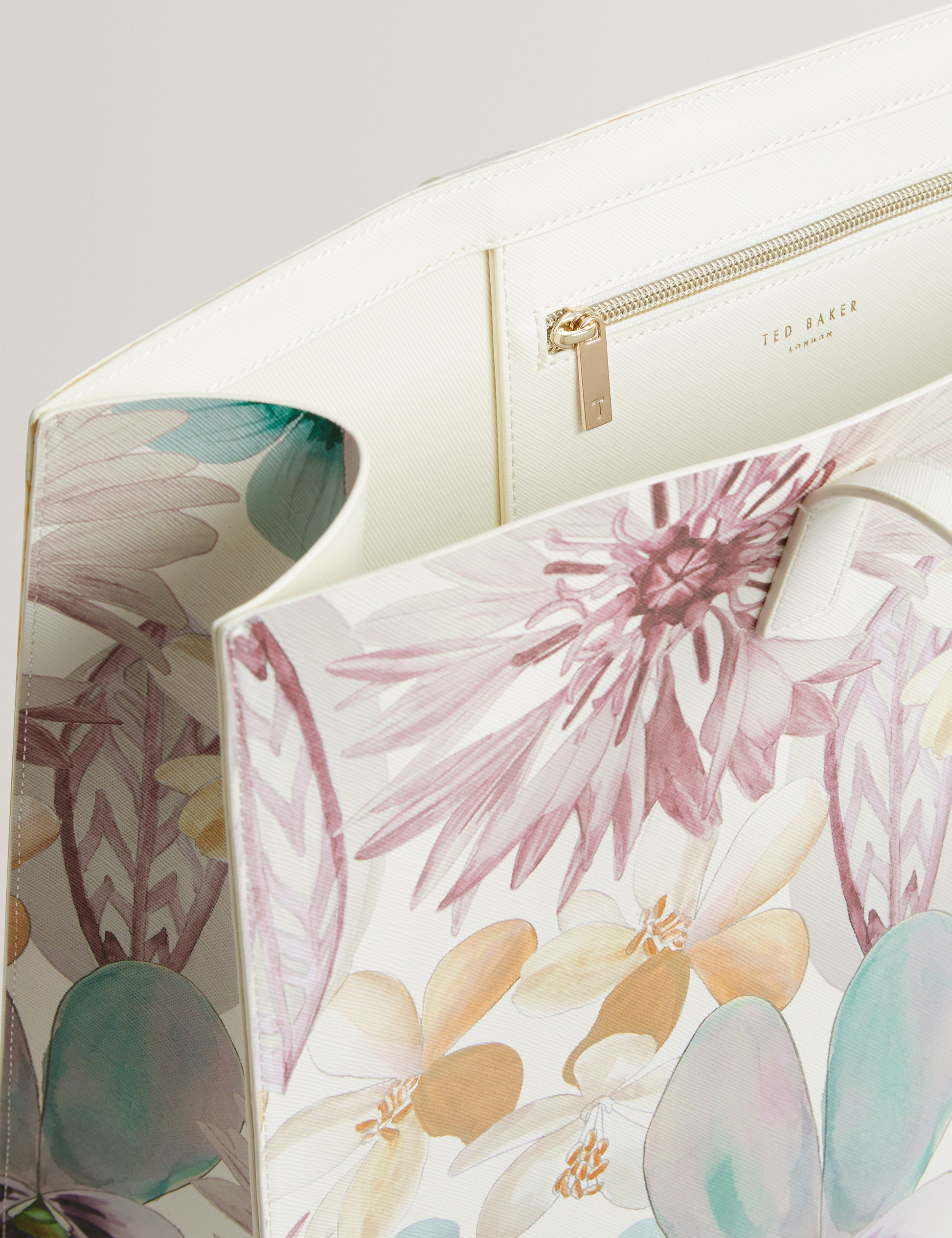 Haleen Petal Print Extra Large Icon Bag