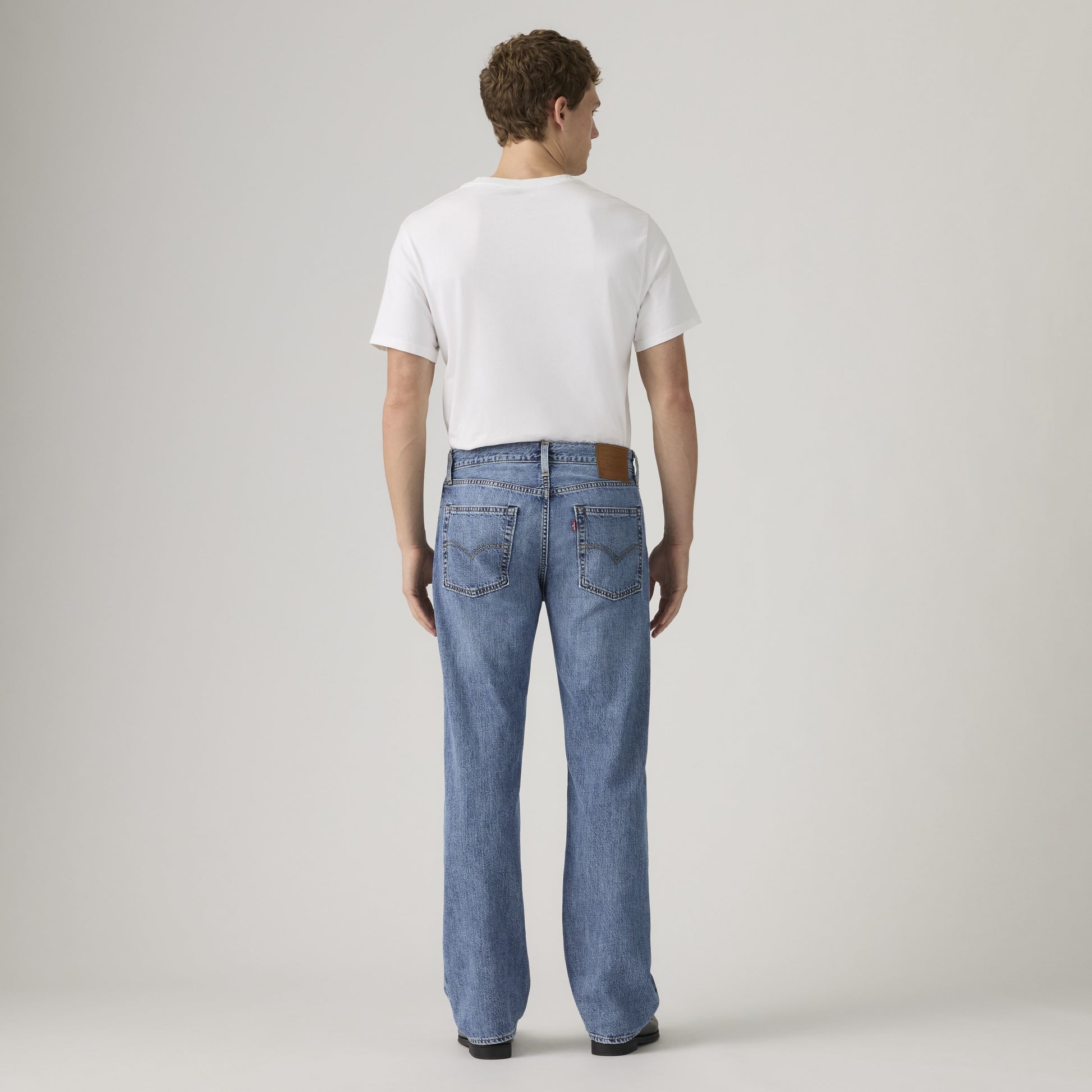 555 Relaxed Straight Timeless Blues
