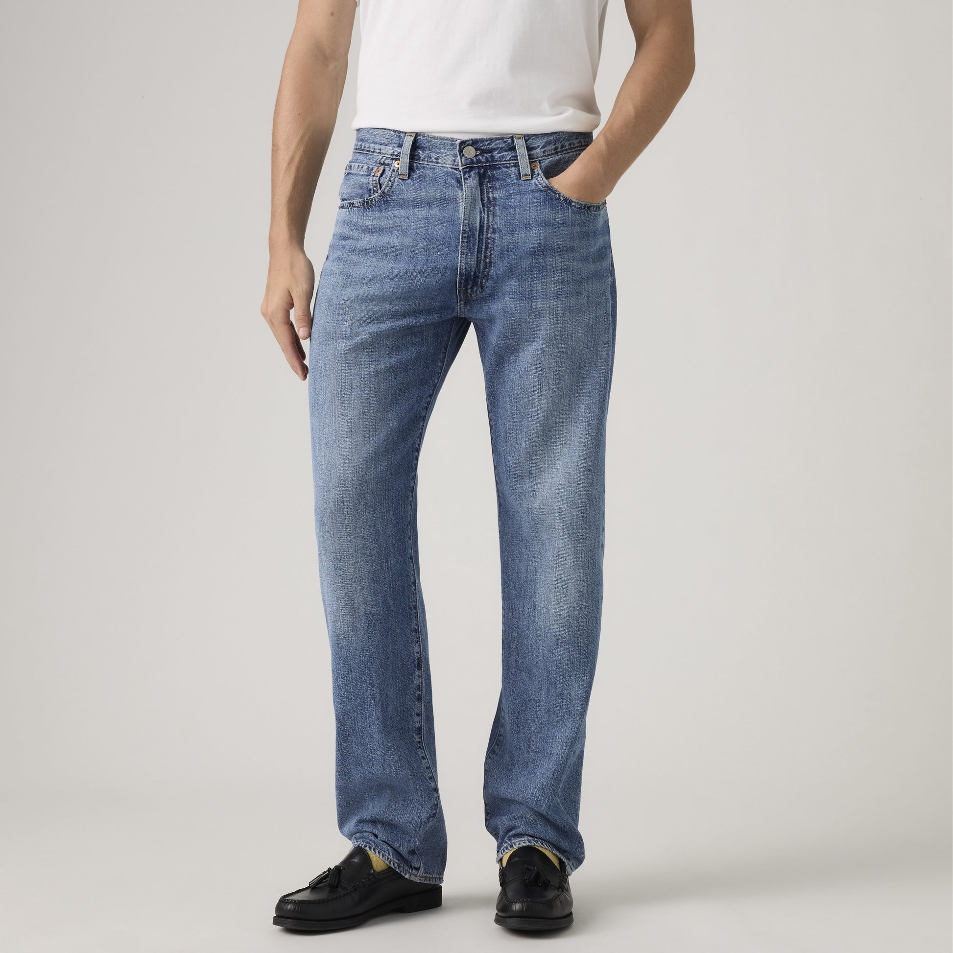 555 Relaxed Straight Timeless Blues