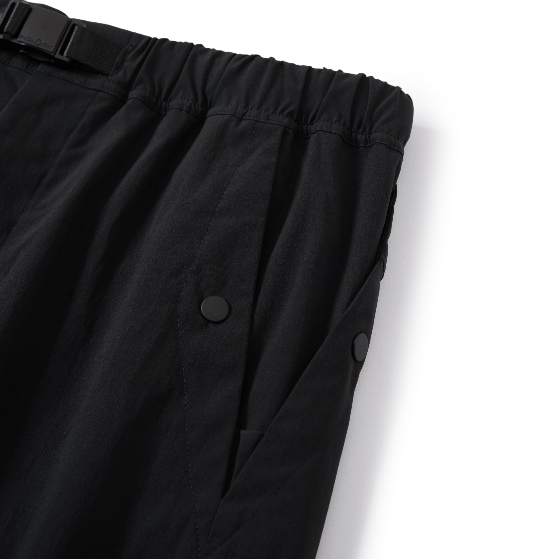 TWO ZIP POCKETS BELTED TECH PANTS BLACK